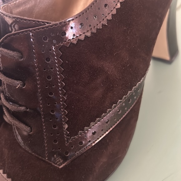 Vintage Stunning Enzo Angiolini Aeemelle Brown Laced Oxford Block Heels Size 8M - Picture 14 of 15